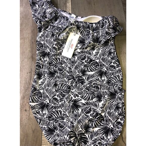 Vineyard Vines One Shoulder Swimsuit - Picture 2 of 3